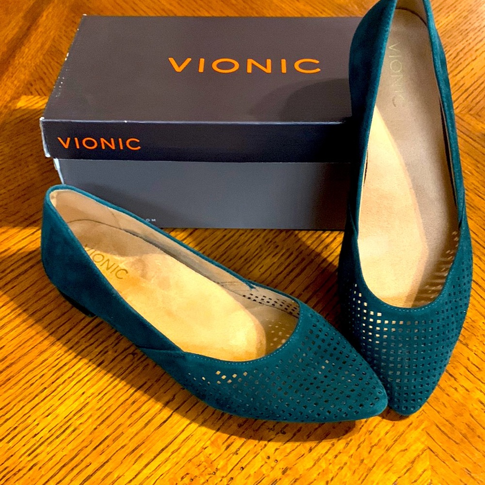 Vionic flats